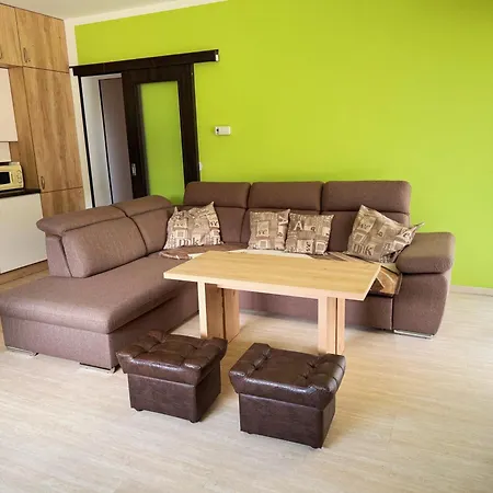 Horský Hexagon B8 Apartman *